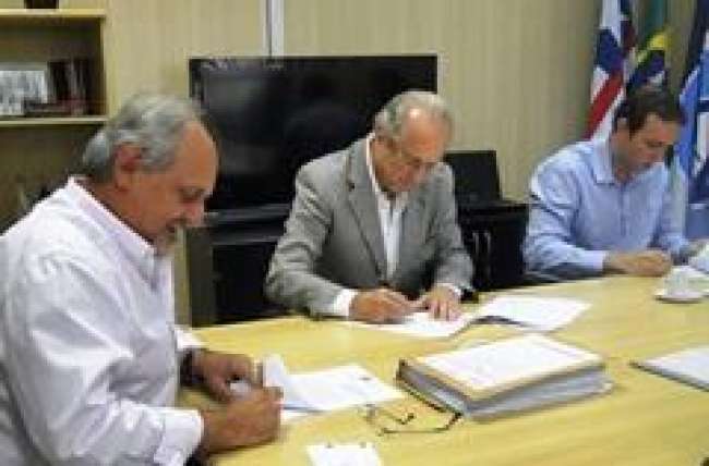 Emap assina contrato para construção do berço 108 em Itaqui