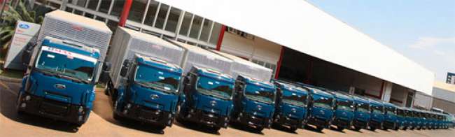 FAB recebe 33 caminhões Ford Cargo