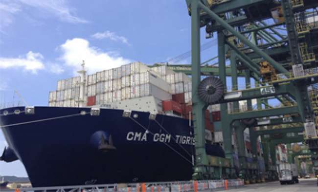 Navio CMA CGM Tigris começa a atuar na costa do Brasil