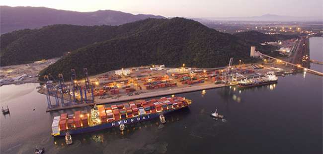 Sepetiba Tecon investe em infraestrutura para receber navios de grande porte