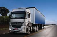 Mercedes-Benz registra crescimento nas exportações de caminhões e ônibus