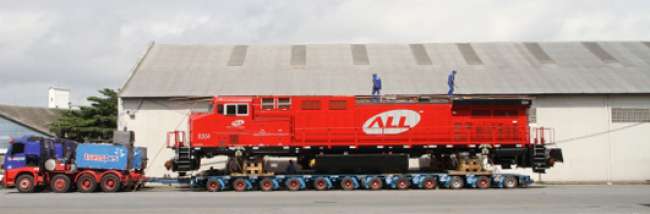 Porto de Paranaguá recebe locomotivas da ALL