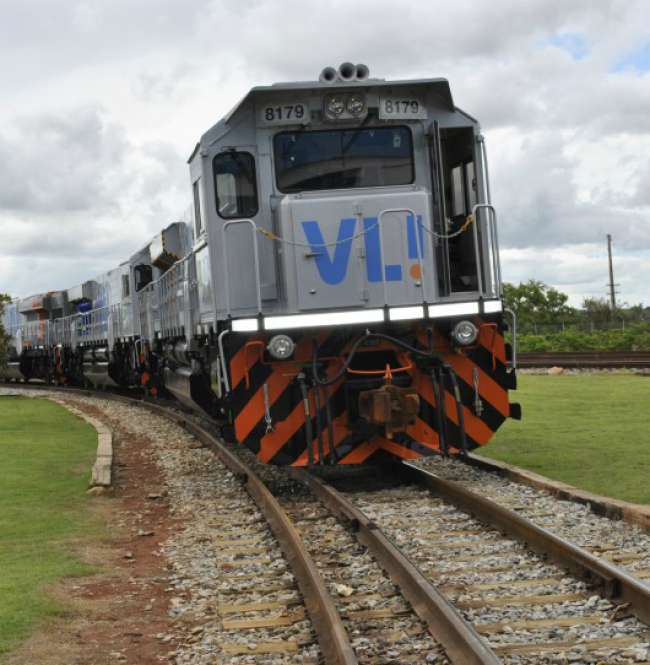 VLI agrega locomotivas de bitola métrica à malha