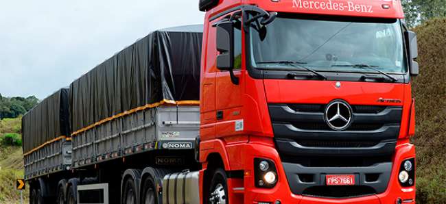 Mercedes-Actros-interna