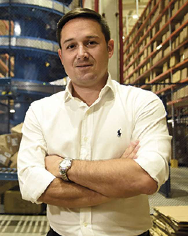 Logística pura e múltipla