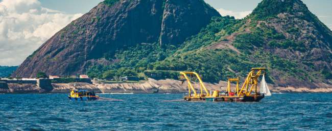 Porto do RJ ganha nova sinalização náutica no principal canal de acesso