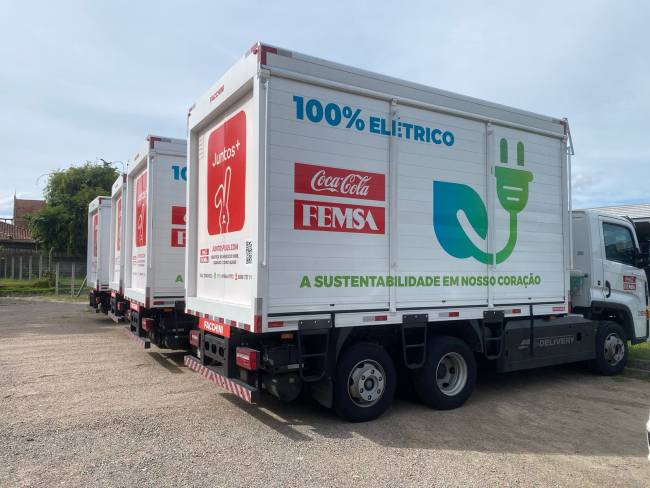 Coca-Cola FEMSA Brasil renova frota de distribuição em Curitiba com veículos elétricos