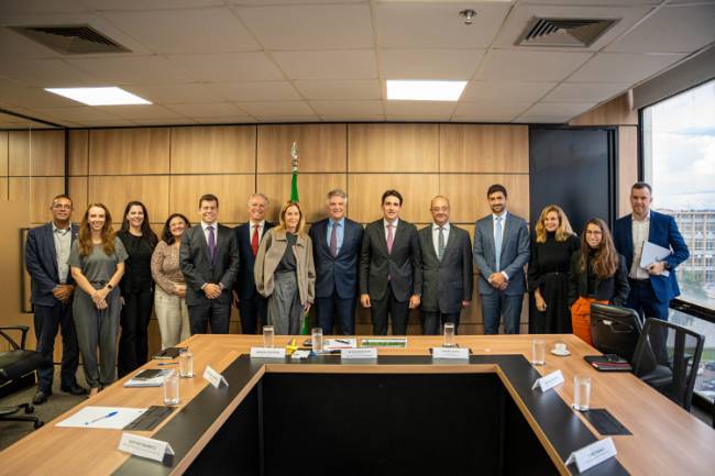 Sistema Transporte apresenta Coalizão pela Descarbonização ao Ministério de Portos e Aeroportos