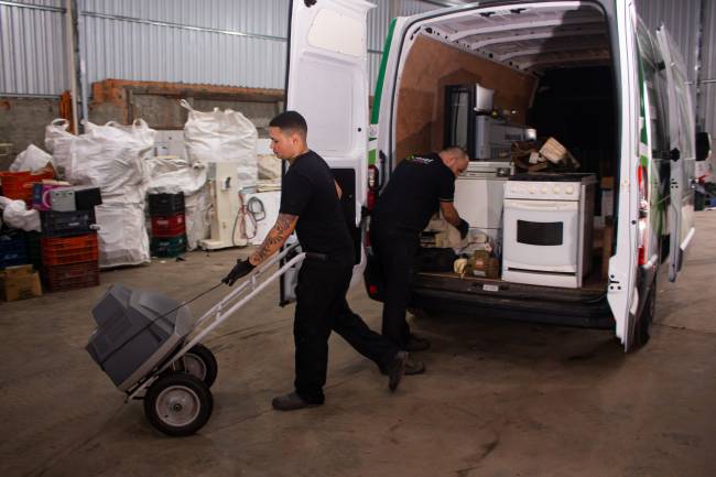 Circulare e Lalamove promovem mutirão gratuito de coleta domiciliar de grandes eletrônicos em São Paulo