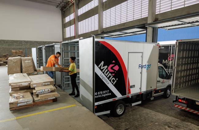 Murici Logística amplia frota com 51 novas vans Transit contratadas por assinatura