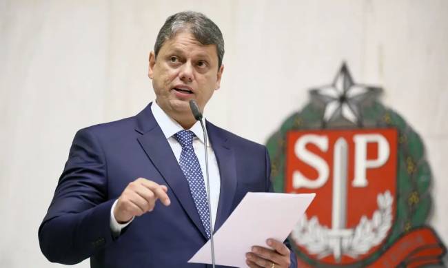 Governo de SP critica modelo de leilão do Tecon Santos 10 e alerta para risco à logística estadual