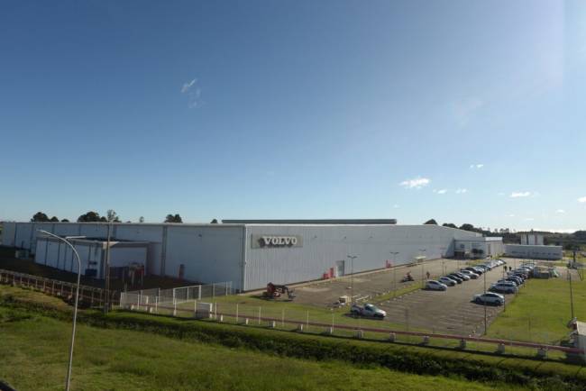 Volvo amplia centro de distribuição no Paraná e fortalece logística para toda a América Latina