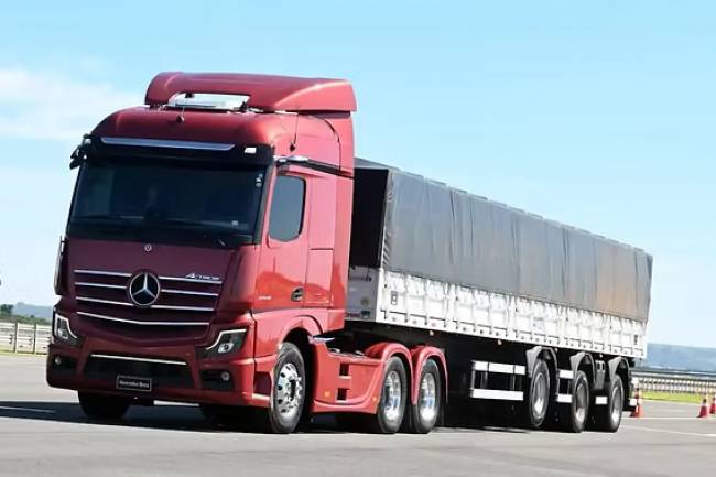 Brasil pode liderar vendas globais da Mercedes-Benz em 2025, superando a Alemanha