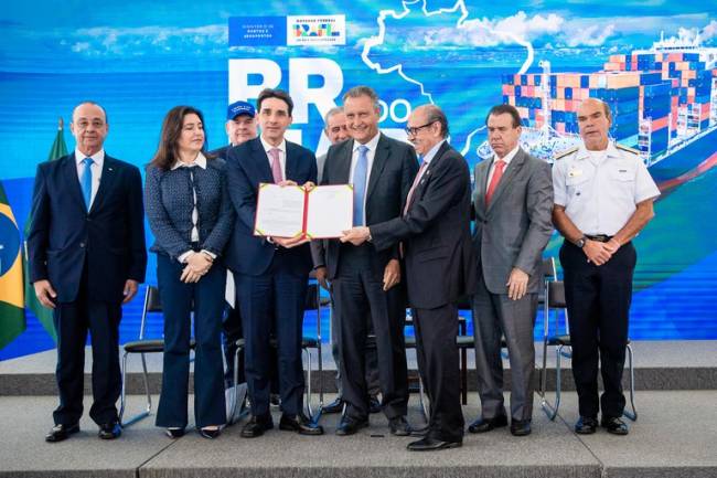 Governo Federal regulamenta programa BR do Mar para transporte por cabotagem