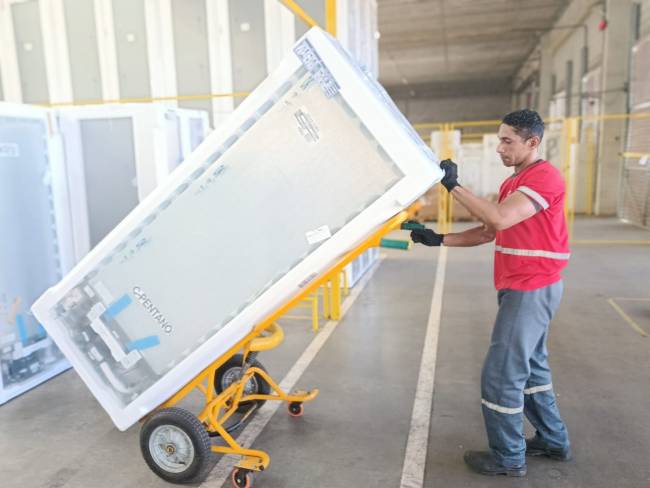 Grupo Trino desenvolve carrinho tubular para movimentação de cargas e é premiado por multinacional