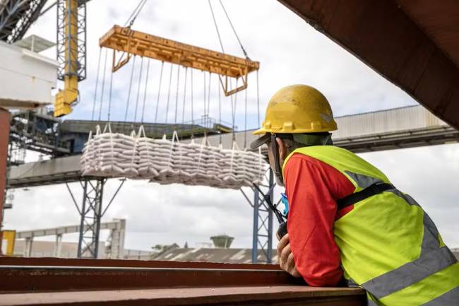 Nova tarifa dos Estados Unidos exige ajustes logísticos para exportações brasileiras do agronegócio