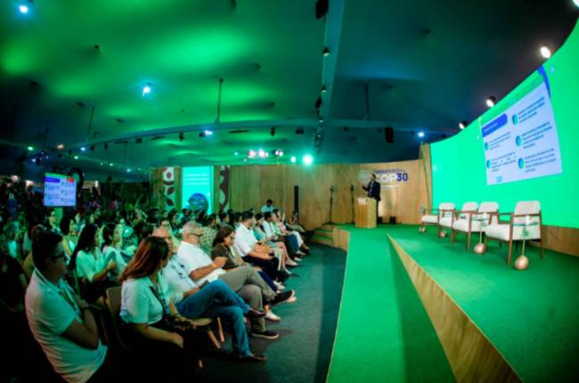 CNT aponta renovação de frotas como eixo central para reduzir emissões no transporte de cargas