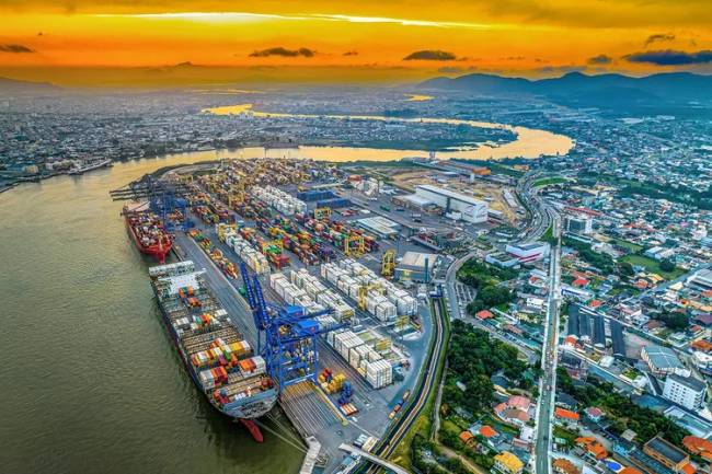 Inventário setorial aponta avanço no monitoramento de emissões de GEE na logística brasileira