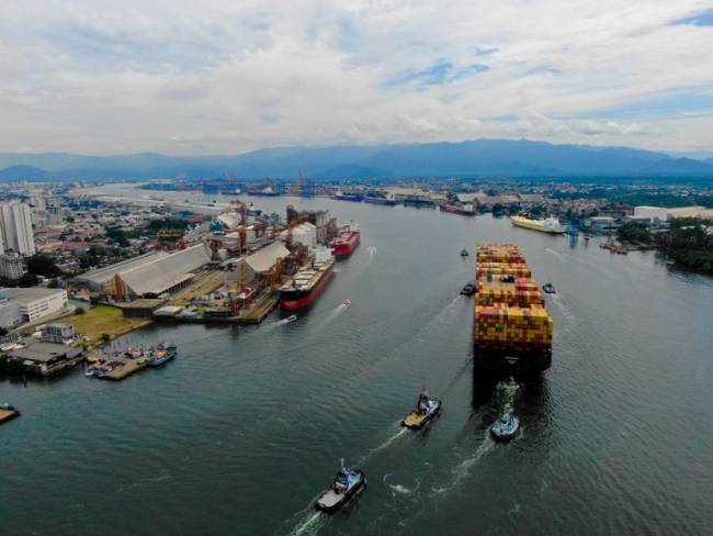 Porto de Santos registra movimentação de 186,4 milhões de toneladas em 2025