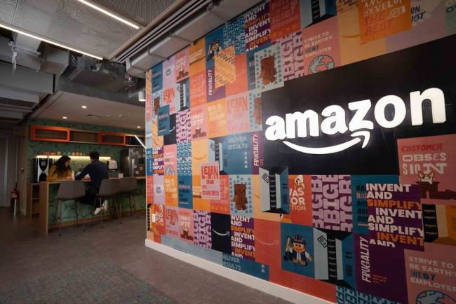 Três novos centros logísticos por semana: Amazon acelera investimentos no Brasil