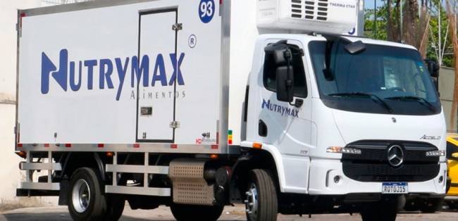 Nutrymax renova frota com 114 caminhões Mercedes-Benz para distribuição de alimentos no Rio de Janeiro