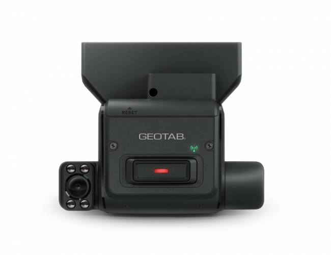 Geotab lança câmera veicular com IA embarcada que ajuda a previnir acidentes