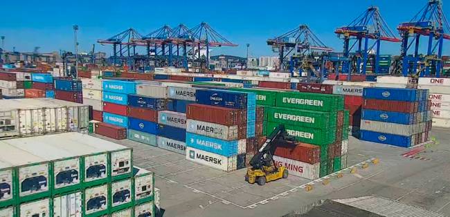 Tecon Santos amplia capacidade para 2,9 milhões de TEUs por ano