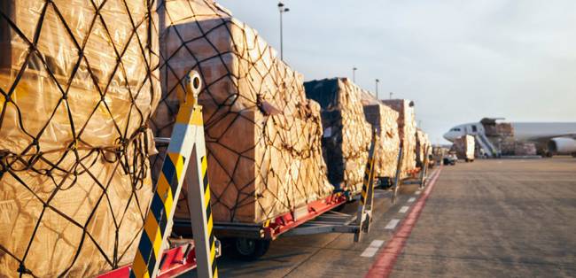 Demanda de carga aérea crece un 3,9% en julio, según IATA