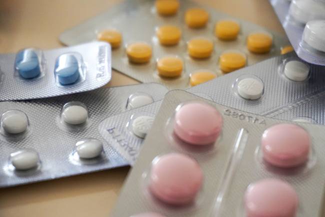 Anvisa libera entrega de medicamentos por apps como iFood e Mercado Livre