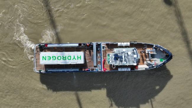 Navio do Grupo Náutica testa combustível que pode reduzir emissões em até 80%
