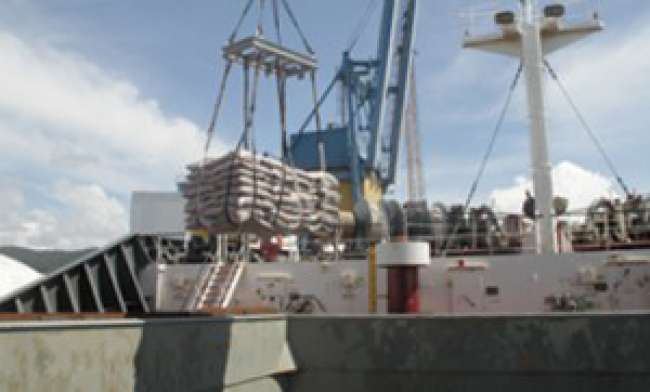 Porto de Antonina volta a carregar navios de açúcar 