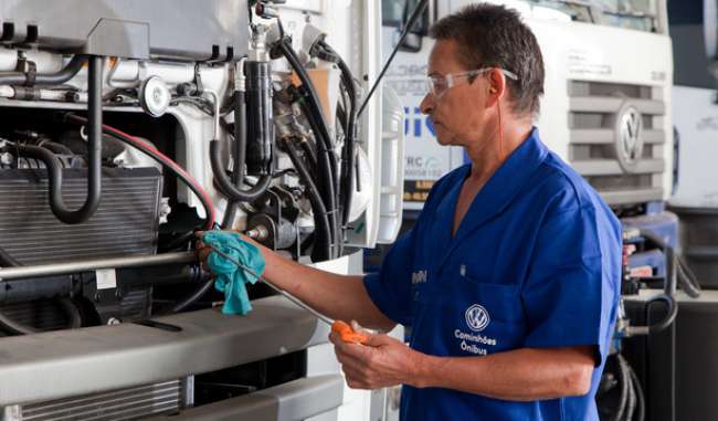 Volkswagen Caminhões e Ônibus retoma produção em Resende