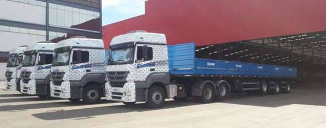 Comtrasil adquire 20 caminhões Axor da Mercedes-Benz