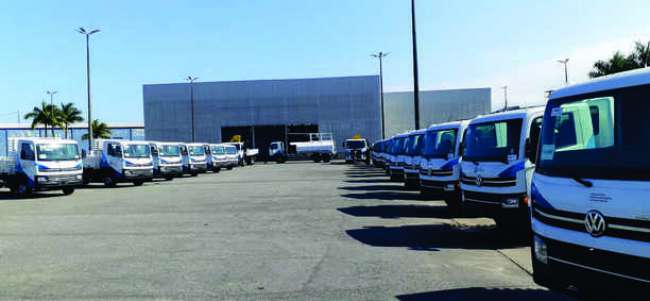 Volkswagen Caminhões e Ônibus entrega 21 veículos à prefeitura de Praia Grande