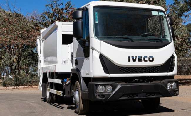 Iveco comercializa 20 unidades do modelo Tector para movimentação de resíduos