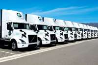 Volvo Trucks comercializa 110 VNR Electric à Maersk