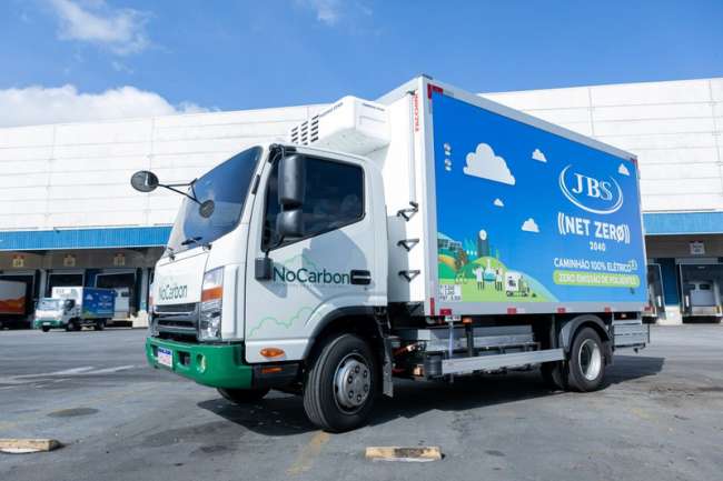 JBS lança empresa de locação de caminhões frigoríficos 100% elétricos