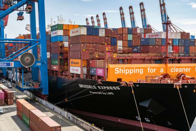 Hapag-Lloyd Damietta GmbH firma joint venture para construção de terminal