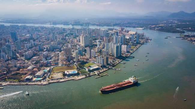 Porto de Santos movimenta 10,9 milhões de toneladas de carga em fevereiro