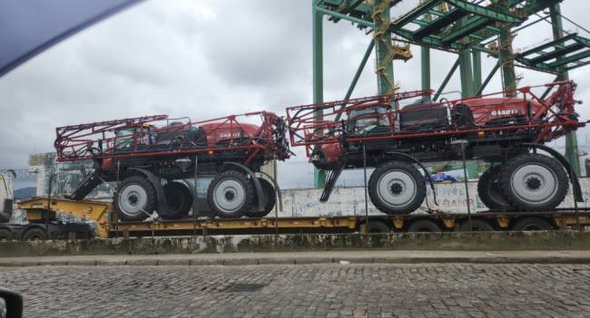 Equipamentos agrícolas produzidos no Brasil são exportados para o Cazaquistão