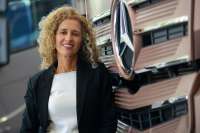 Mercedes-Benz do Brasil apresenta nova diretora de Produção de Caminhões e Agregados