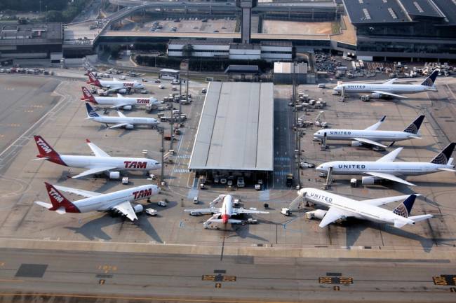 Novo sistema de cargas aéreas deixa centenas de cargas retidas nos aeroportos