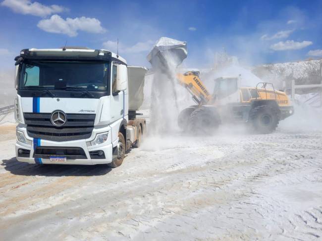 Addiante adquire 44 caminhões extrapesados Mercedes-Benz Actros para locação