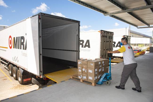 Mira Transportes amplia serviço com distribuição e coleta de cargas no interior de SP