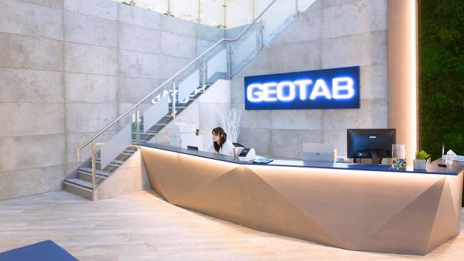 Como a Geotab pode ajudar a reduzir os custos da frota e garantir as entregas no fim de ano com eficiência