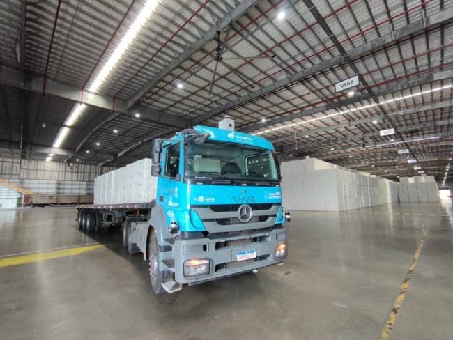 Suzano realiza testes com caminhão autônomo no Porto do Itaqui