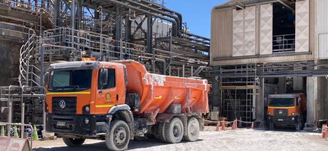 Volkswagen reforça presença nas minas de lítio chilenas com aquisição de veículos robustos pela Oservim