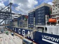 DP World recebe navio eco-friendly no Porto de Santos, marcando avanço nas operações sustentáveis