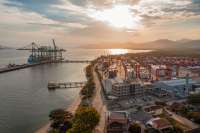Porto Itapoá tem nova linha para a América do Norte em Santa Catarina