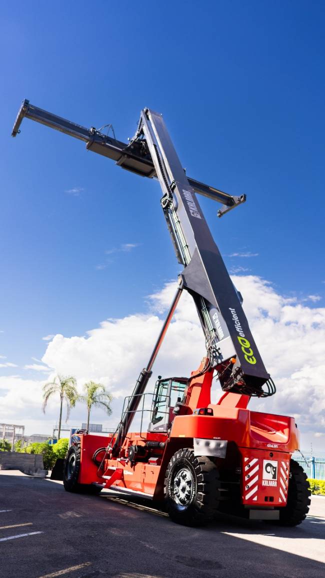 Novo EcoReachStaker, da Kalmar, distribuído no Brasil pela Tracbel